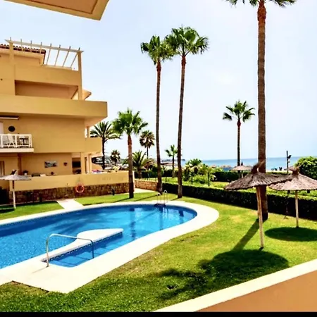 Apartamento Beachfront In Mijas Costa