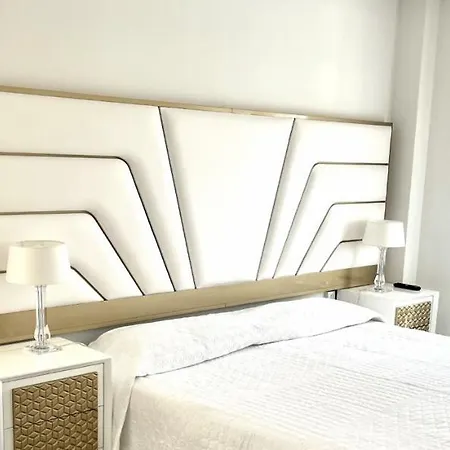 Apartamento Beachfront In Mijas Costa