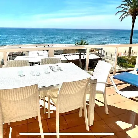 Apartamento Beachfront In Mijas Costa